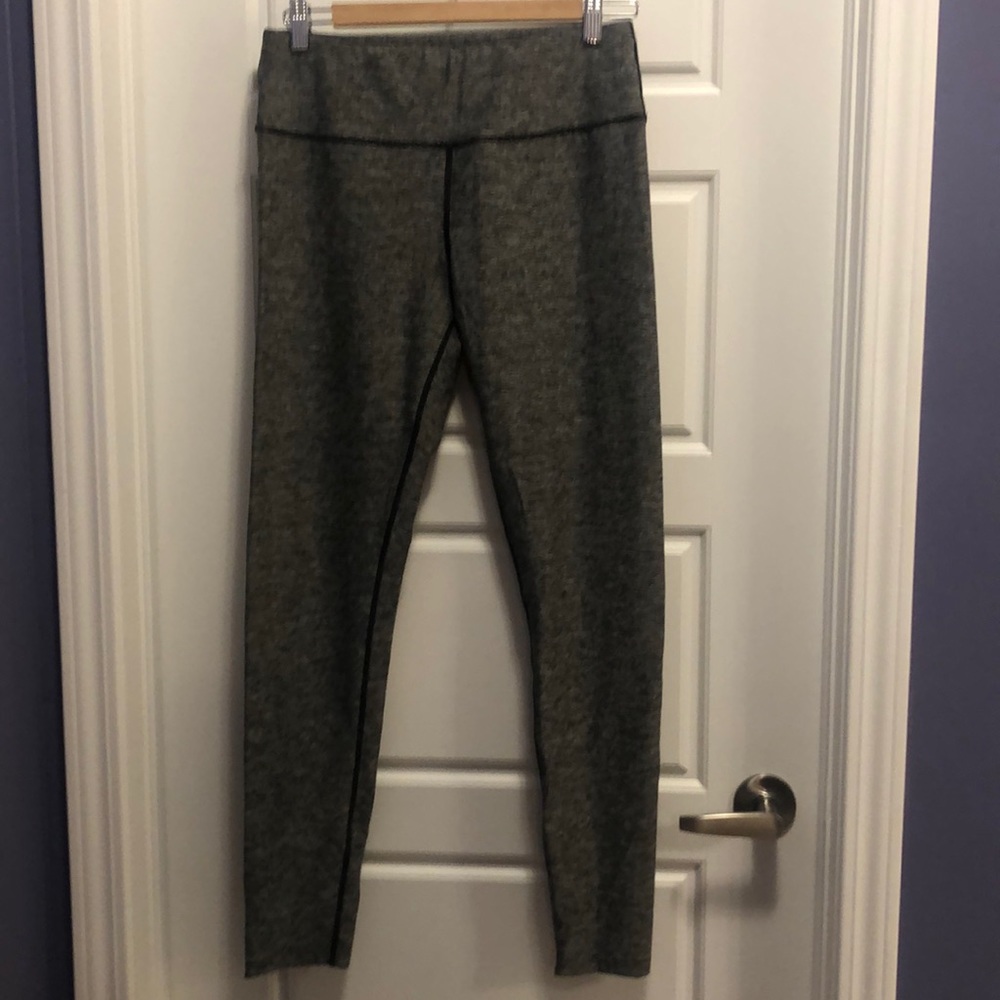Denver Hayes grey leggings